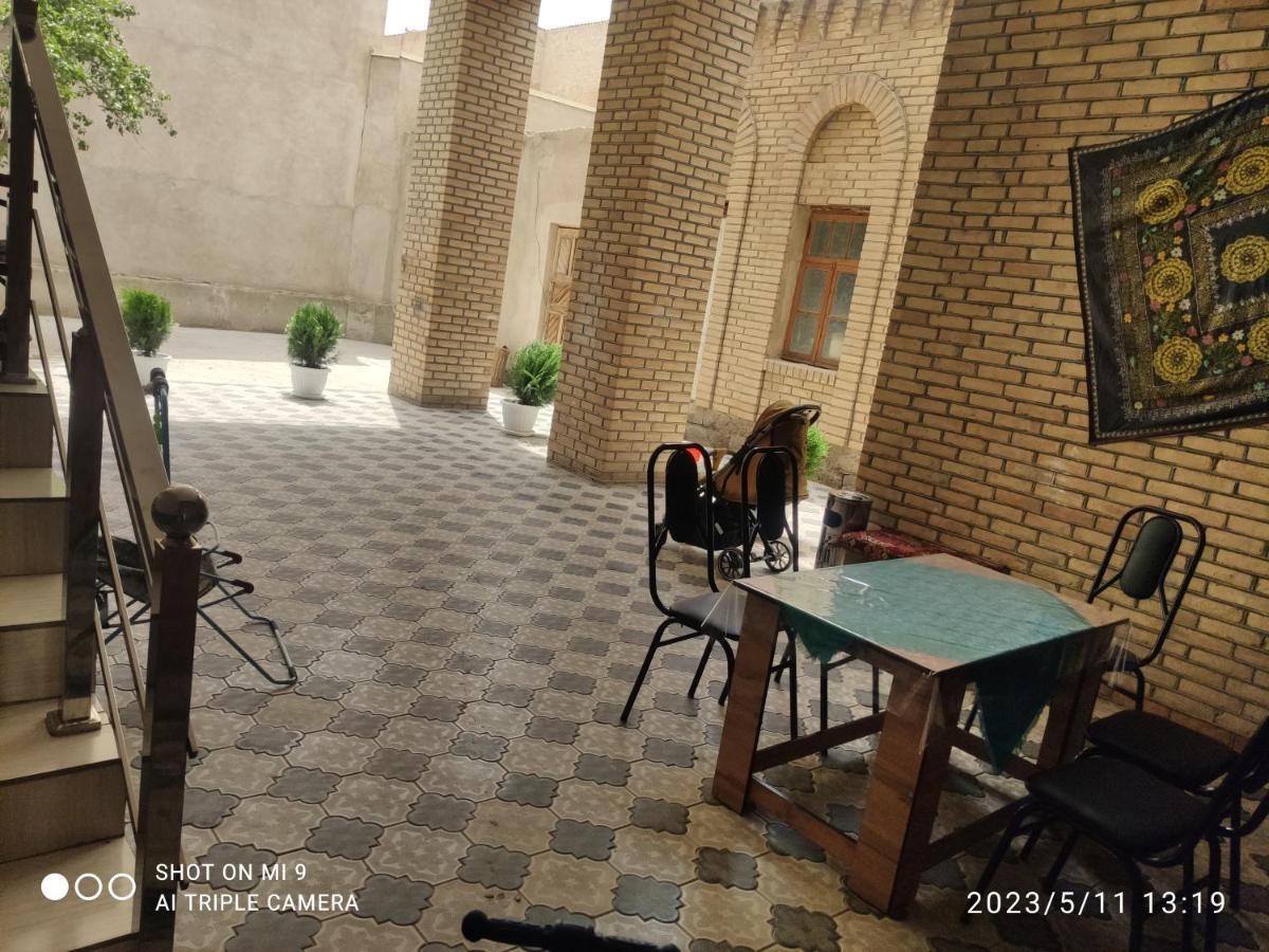בוקורו Kamir Guest House מראה חיצוני תמונה