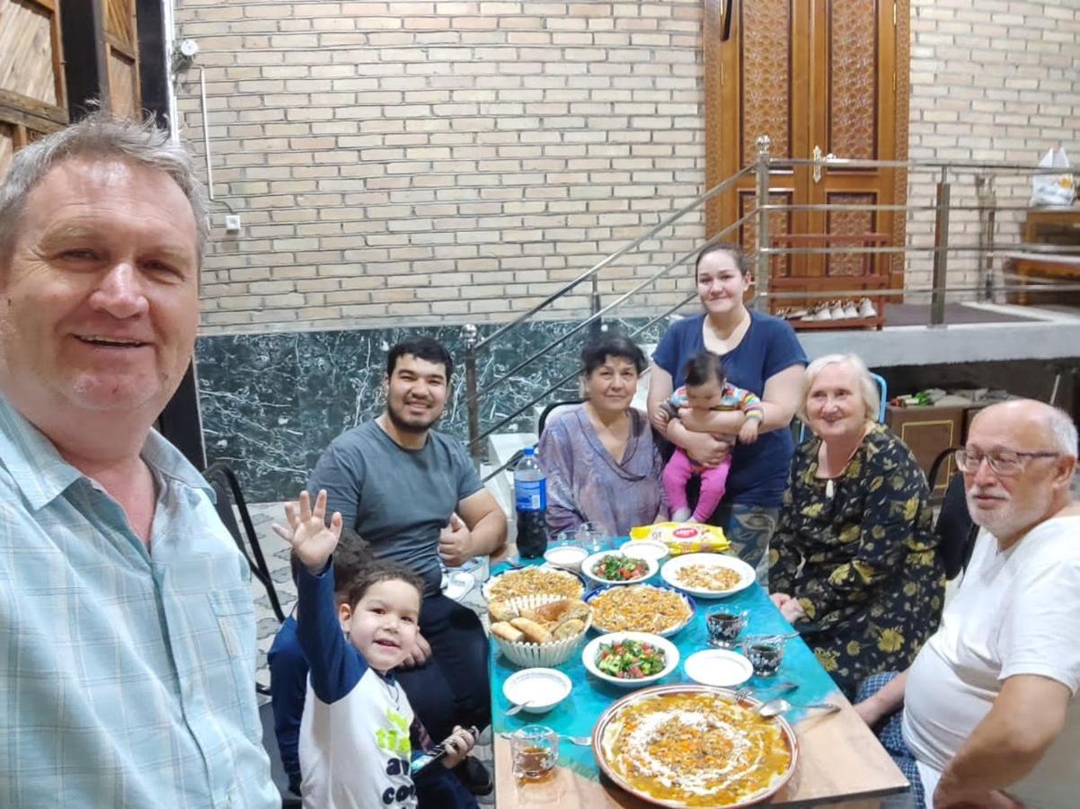 בוקורו Kamir Guest House מראה חיצוני תמונה