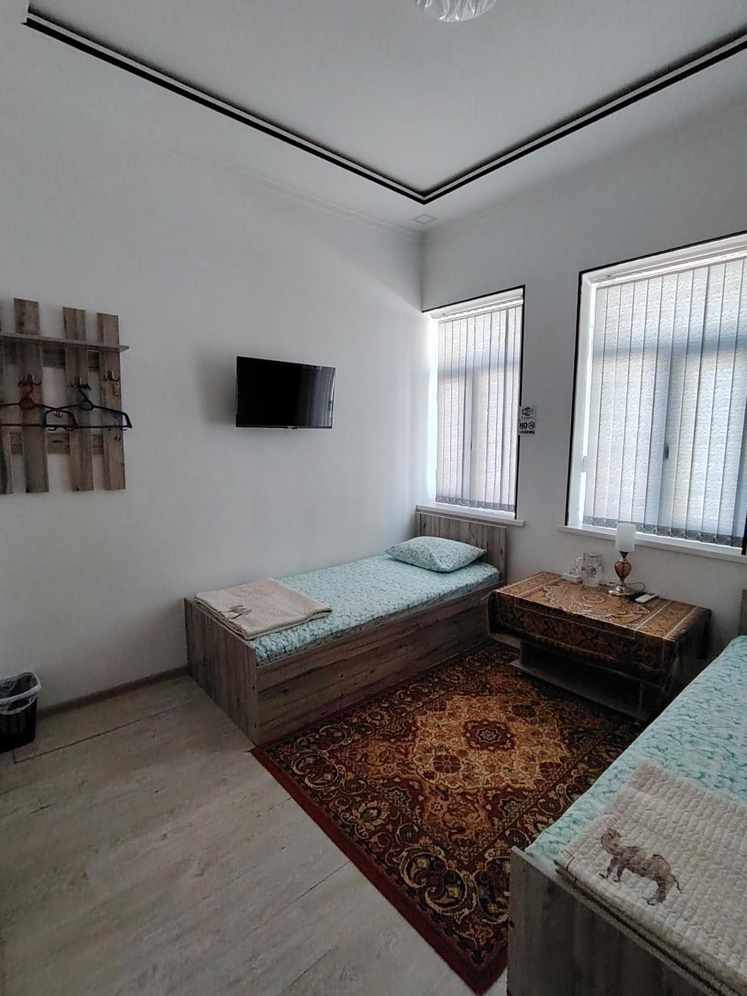 בוקורו Kamir Guest House חדר תמונה